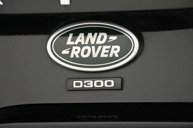 Land Rover DISCOVERY Photo at-d9b00c06cce542789ec81282fd6ed395.jpg