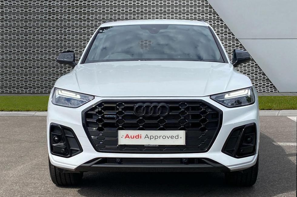 Audi Q5 Photo at-d9b62e0e4e474cd2a0621b3ba2dccf50.jpg