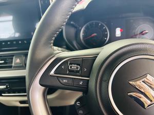 Suzuki Swift Photo 38