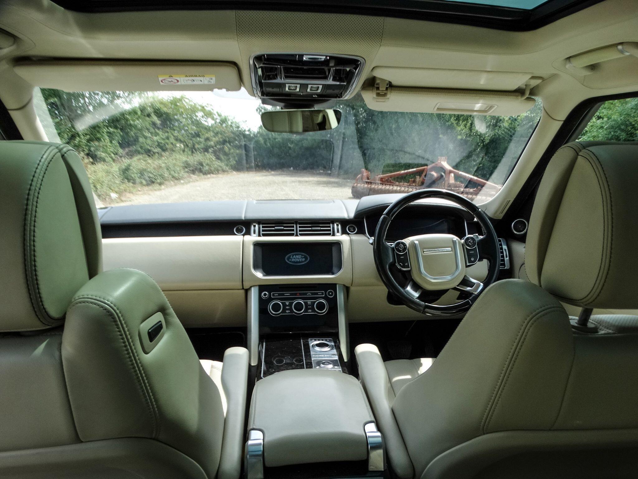 Land Rover Range Rover 4.4 SD V8 Autobiography Auto 4WD Euro 6 (s/s) 5dr — photo 15