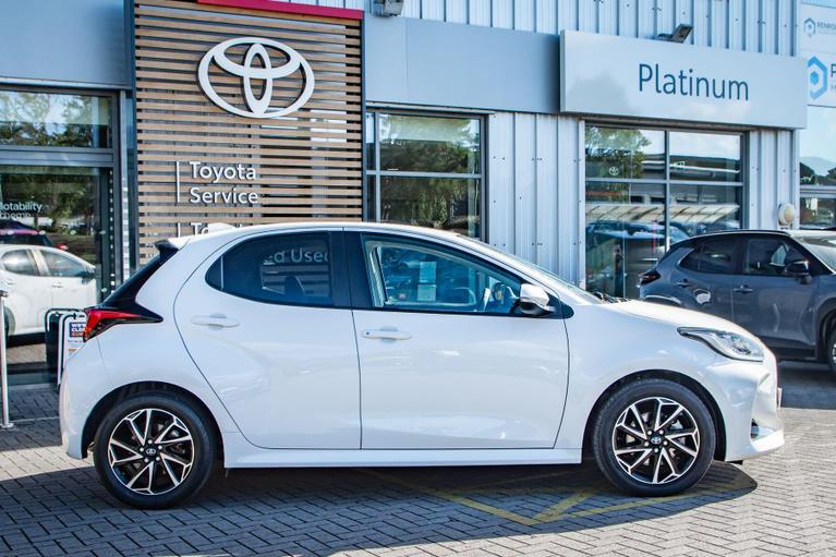 Used Toyota Yaris RE73SVD 3