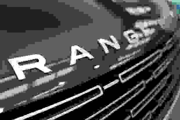 Land Rover Range Rover Photo at-da141b9e8cc84332abb19d1f6446096d.jpg