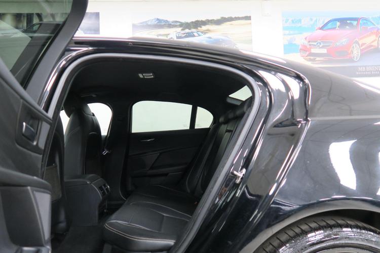 Used Jaguar XE AE18BDY 11
