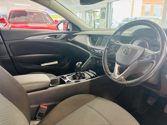 Vauxhall Insignia Photo at-da36a0c178ce4f91ac3e3d317c9da35d.jpg