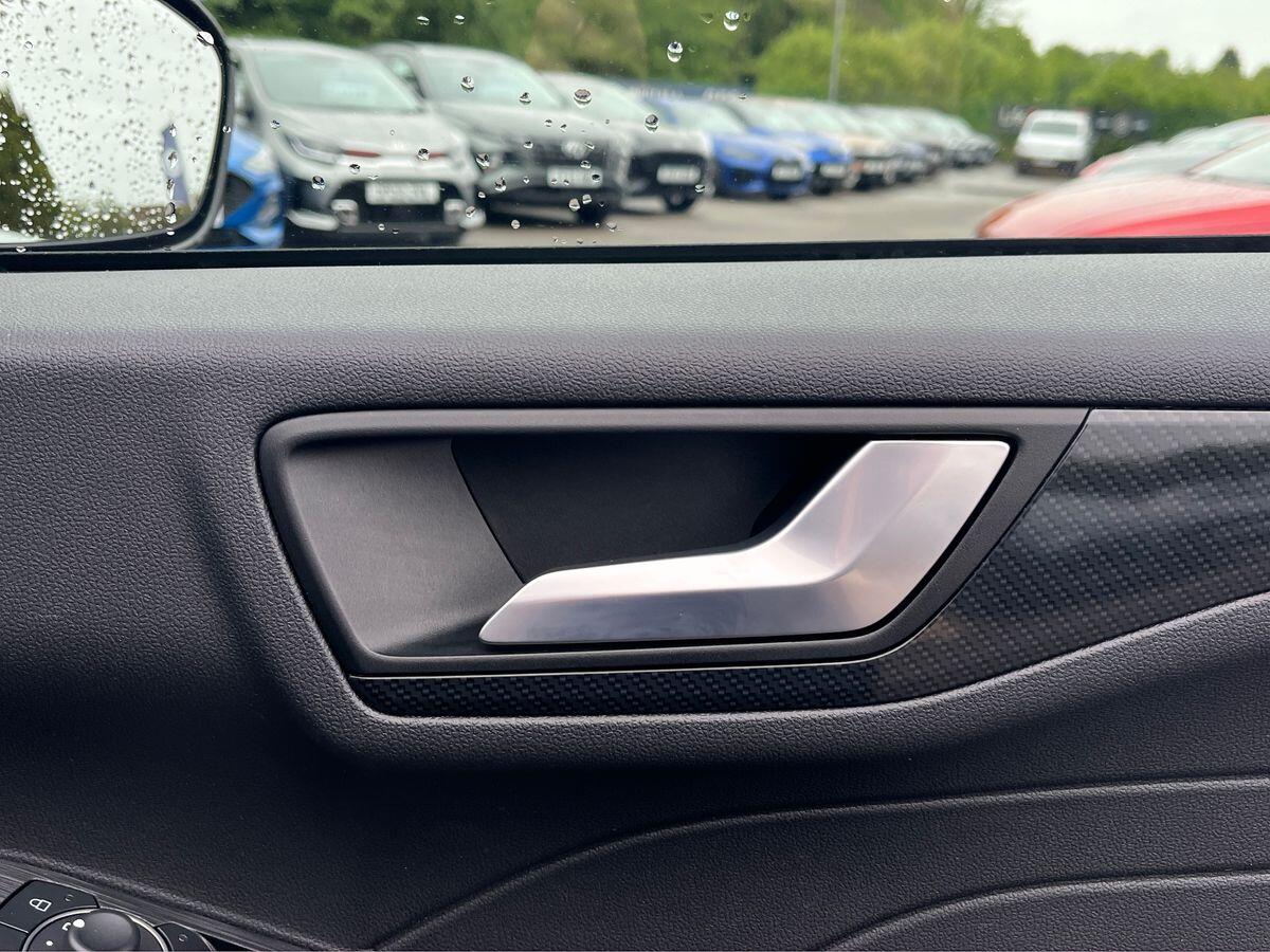 Ford Kuga Photo 29