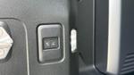 Land Rover Defender Photo 12