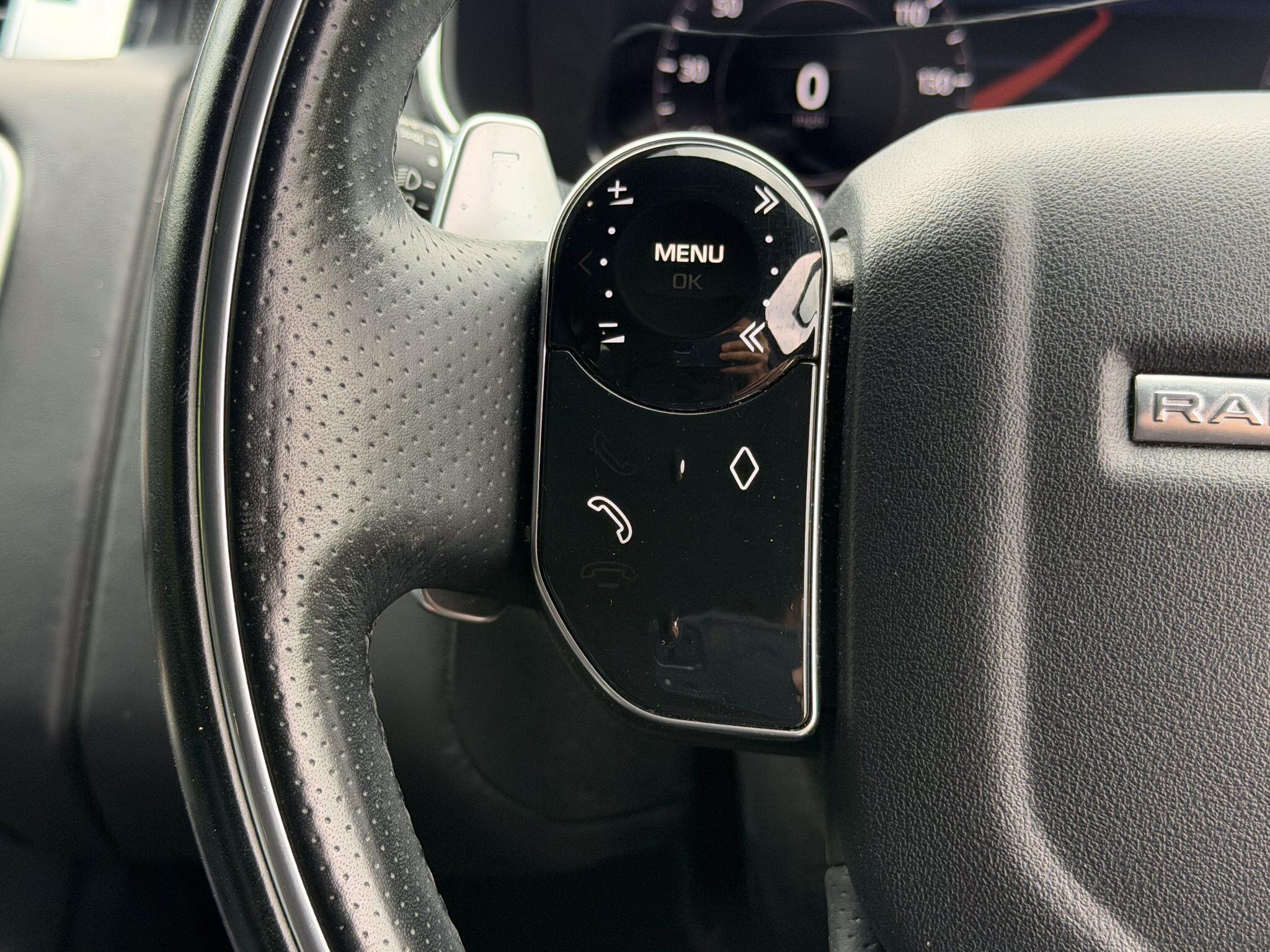 Land Rover Range Rover Sport 3.0 D300 MHEV HSE Dynamic Black SUV 5dr Diesel Auto 4WD Euro 6 (s/s) (300 ps) — photo 35