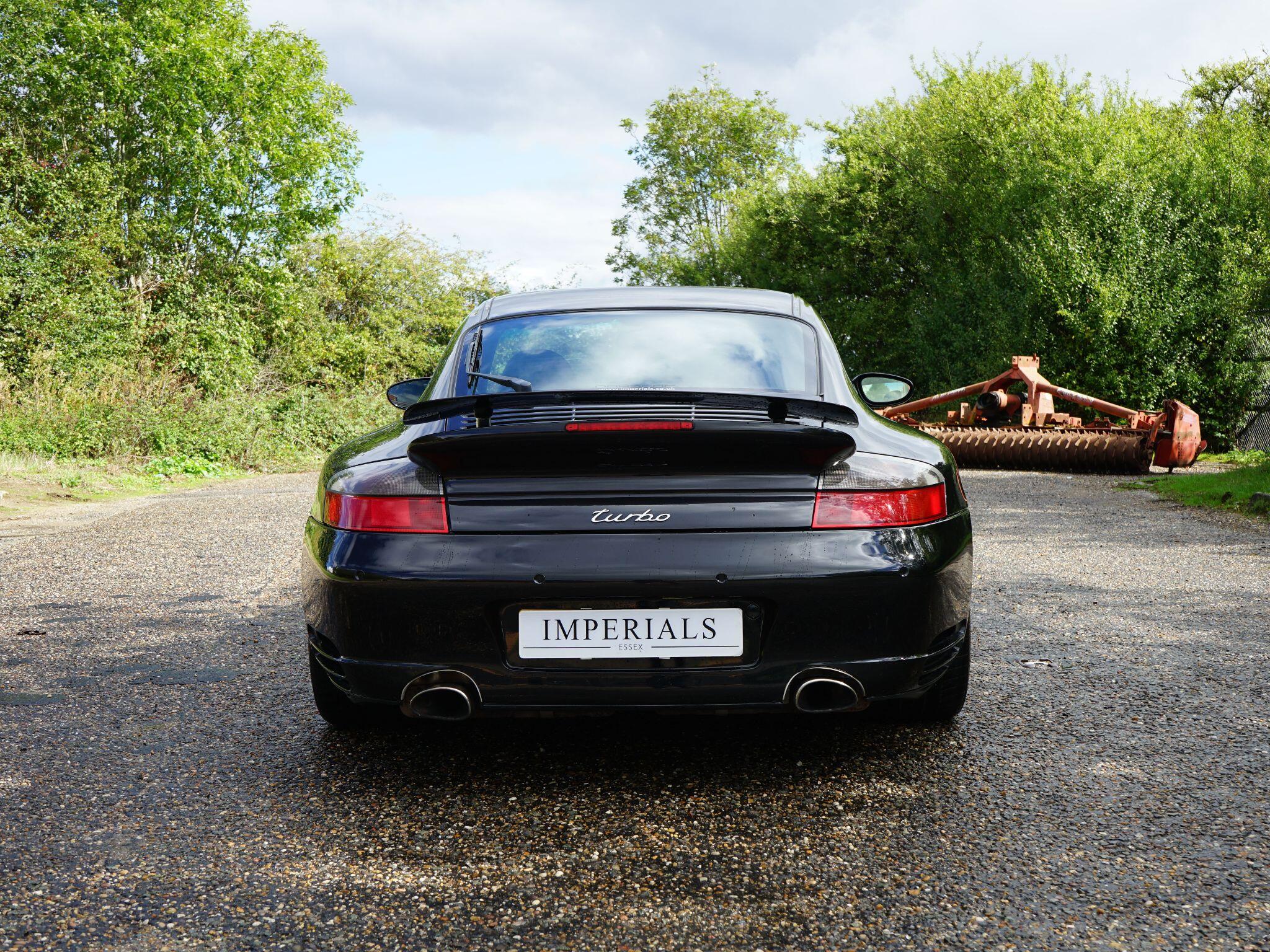 Porsche 911 3.6 996 Turbo Coupe 2dr Petrol Tiptronic S AWD (339 g/km, 414 bhp) — photo 11