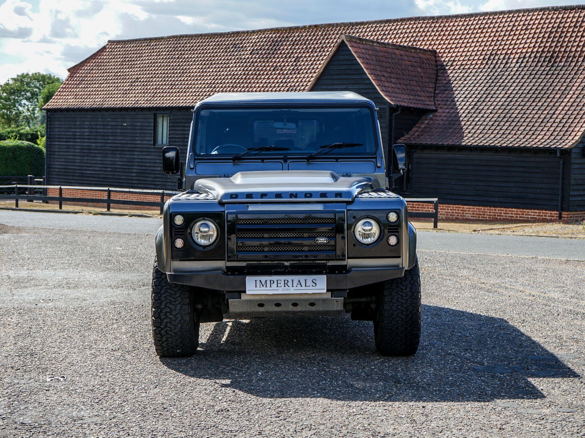 Land Rover Defender 110 2.2 TDCi XS Utility Wagon Double Cab 5dr Diesel Manual 4WD MWB Euro 5 (122 ps) — photo 10