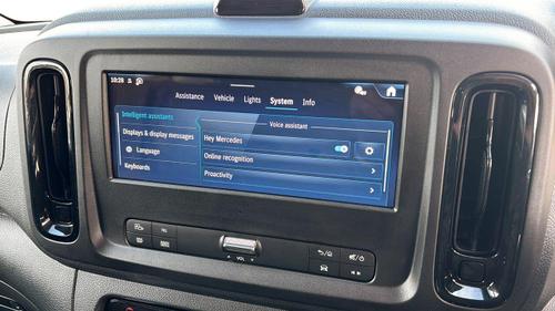 Mercedes-Benz Vito Photo at-dae5acdf13a74868ab868731a36d822a.jpg