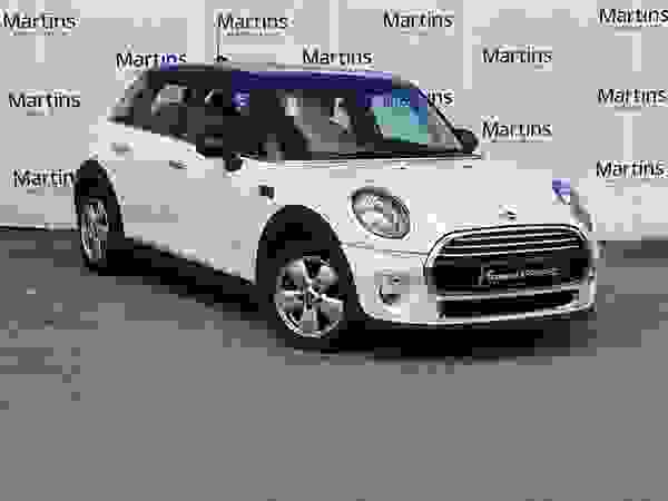 Used 2015 MINI Hatch 1.5 Cooper Euro 6 (s/s) 5dr White at Martins Group