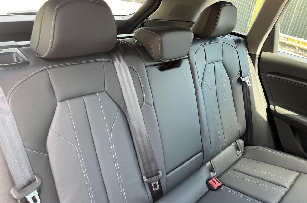 Audi Q6 Photo at-db354e3266744ce78647af5af0871a30.jpg