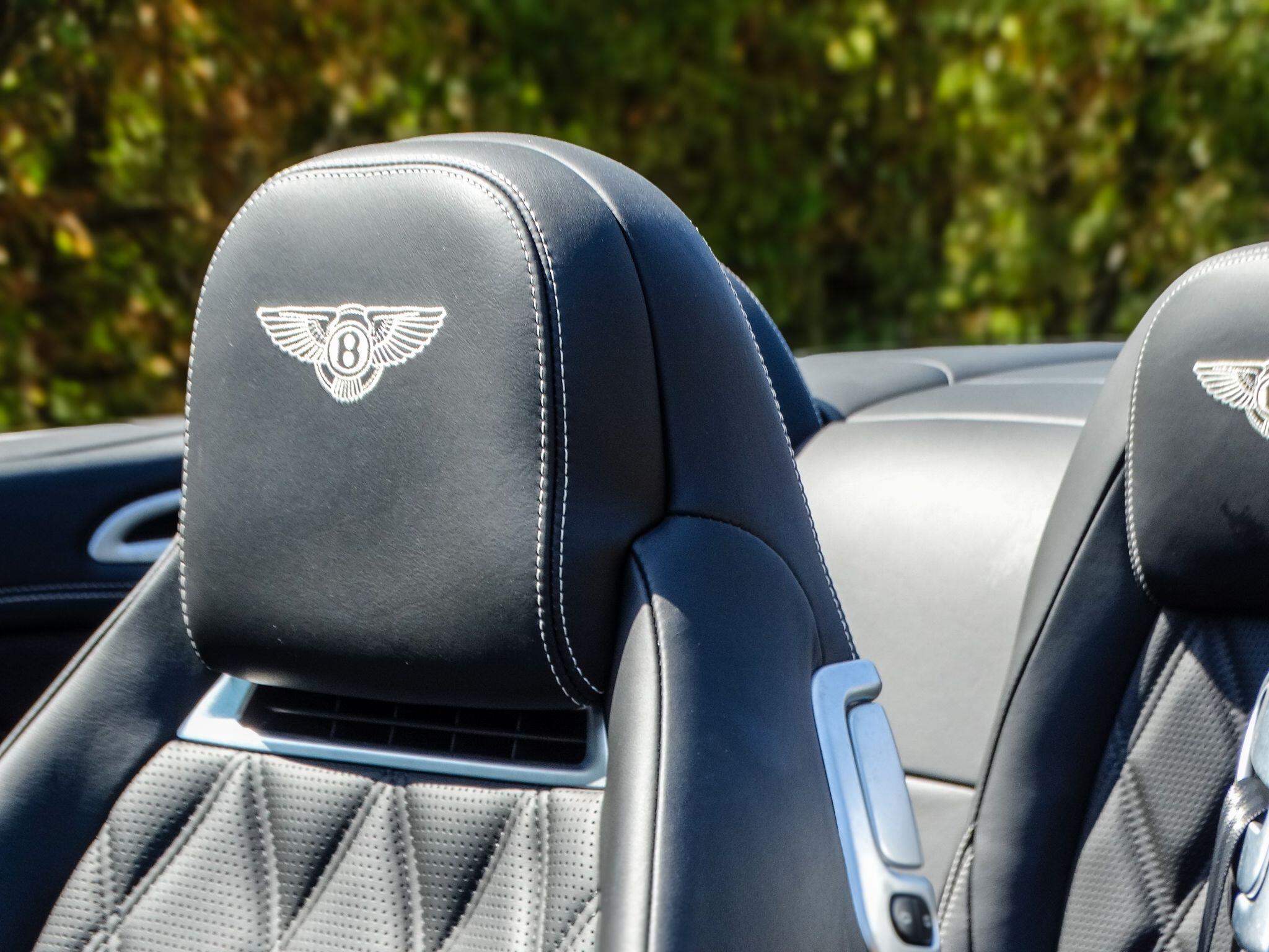 Bentley Continental 4.0 V8 GTC Convertible 2dr Petrol Auto 4WD Euro 5 (507 ps) — photo 13