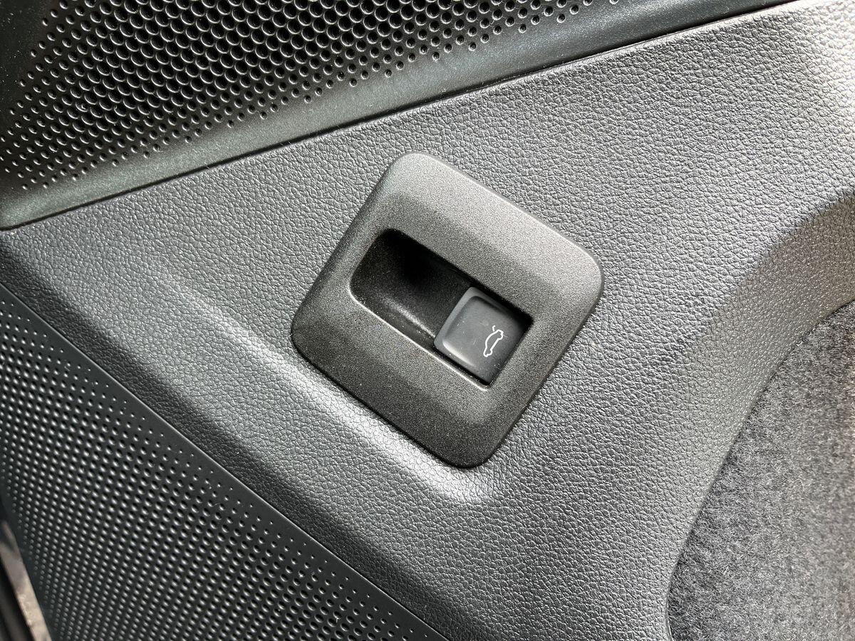 Volkswagen Tiguan Photo at-db9ebf395dcb42d49c1c019044076278.jpg