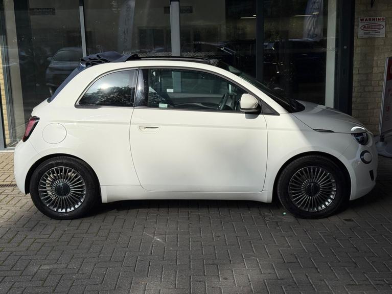 Used Fiat 500e C VX22LHV 7