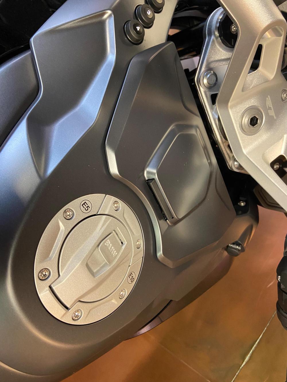 BMW R 1300 RT Photo at-dbd26d28926b4fea8d2d124faea35c2d.jpg