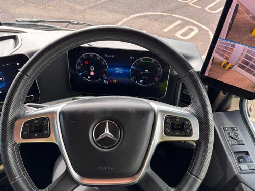 Mercedes-Benz Actros L Photo at-dbd9e870fad141038808e6ef7c3c40b9.jpg
