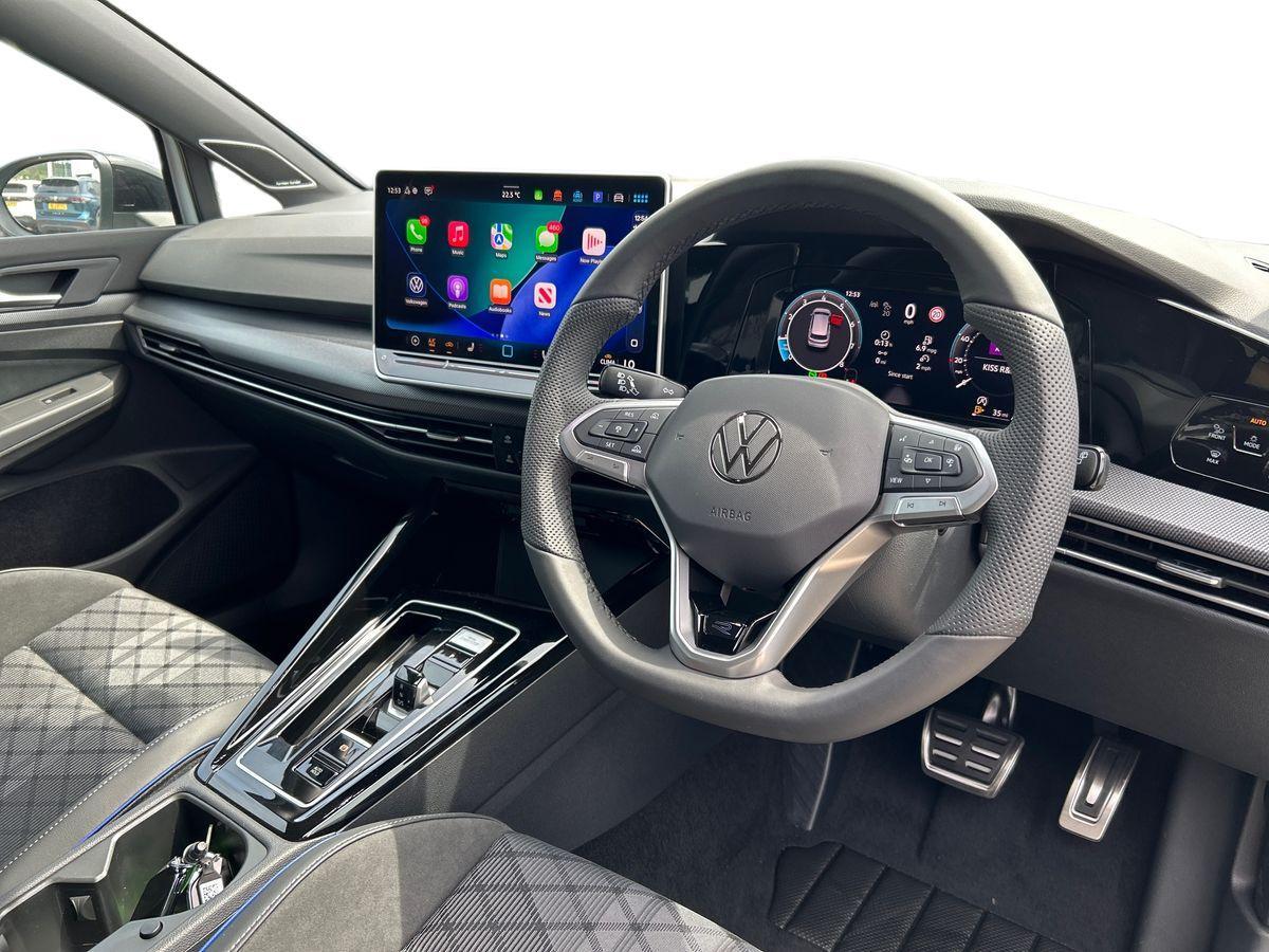 Volkswagen Golf Photo at-dbe8c503dc7e4e9886cb1630af201dd8.jpg