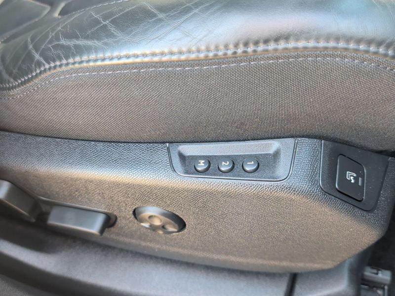 Used Peugeot 3008 NV17ETT 24