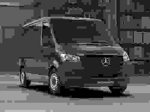 Mercedes-Benz Sprinter Photo at-dc399c478daa4cd091de32c94817abdd.jpg