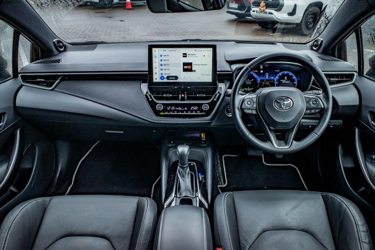 Used Toyota Corolla WR25TZV 8