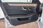 Mercedes-Benz E-CLASS Photo 14