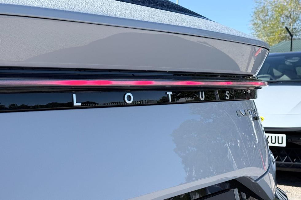 LOTUS Eletre Photo at-dc613e0120414a8ba333bb3619d39c5e.jpg