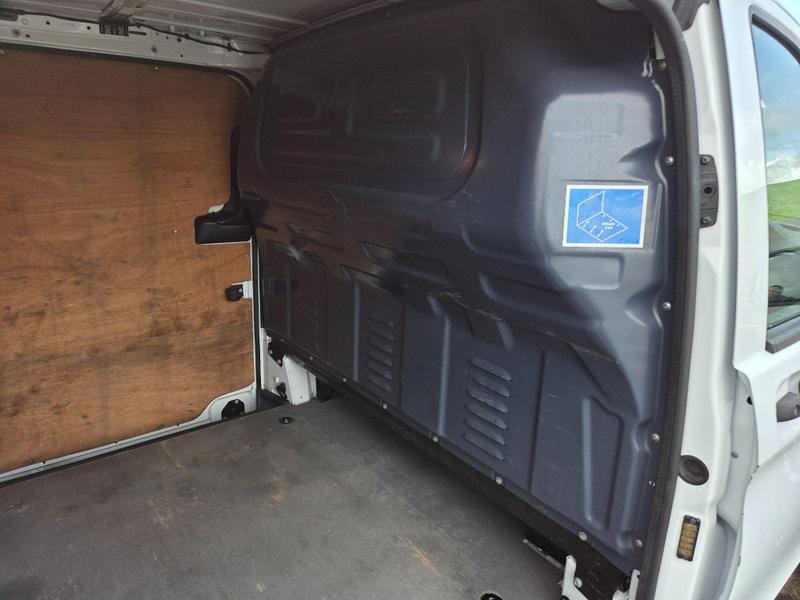 Mercedes-Benz Vito Photo at-dc8939eab54b4372975da3c2489f0b51.jpg