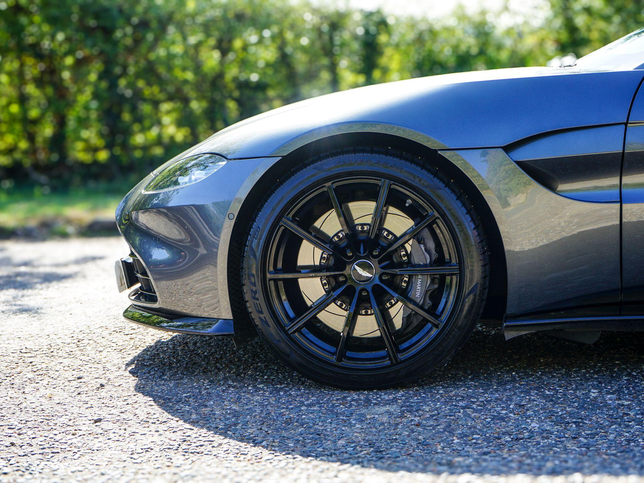 Aston Martin Vantage 4.0 V8 Auto Euro 6 2dr — photo 5