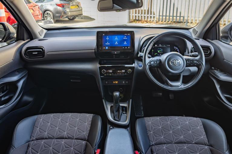 Used Toyota Yaris Cross WU24XSN 12