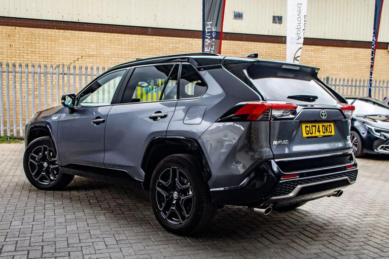 Used Toyota RAV4 GU74OKO 9