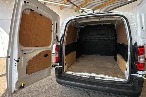 Citroen BERLINGO Photo at-dcae5b27f8d9426788b178fbc513e3f9.jpg