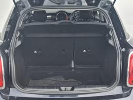 MINI Hatch Photo 7