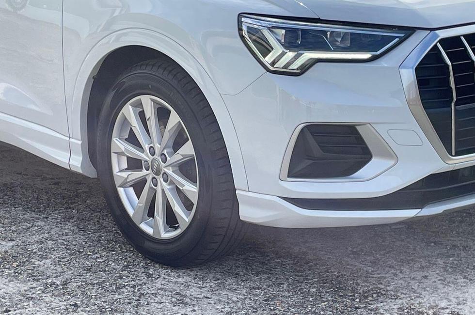 Audi Q3 Photo at-dcaf8d14e4494a5ba7b4ac964c40e95a.jpg
