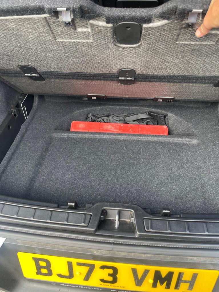 Used Volvo XC40 BJ73VMH 21