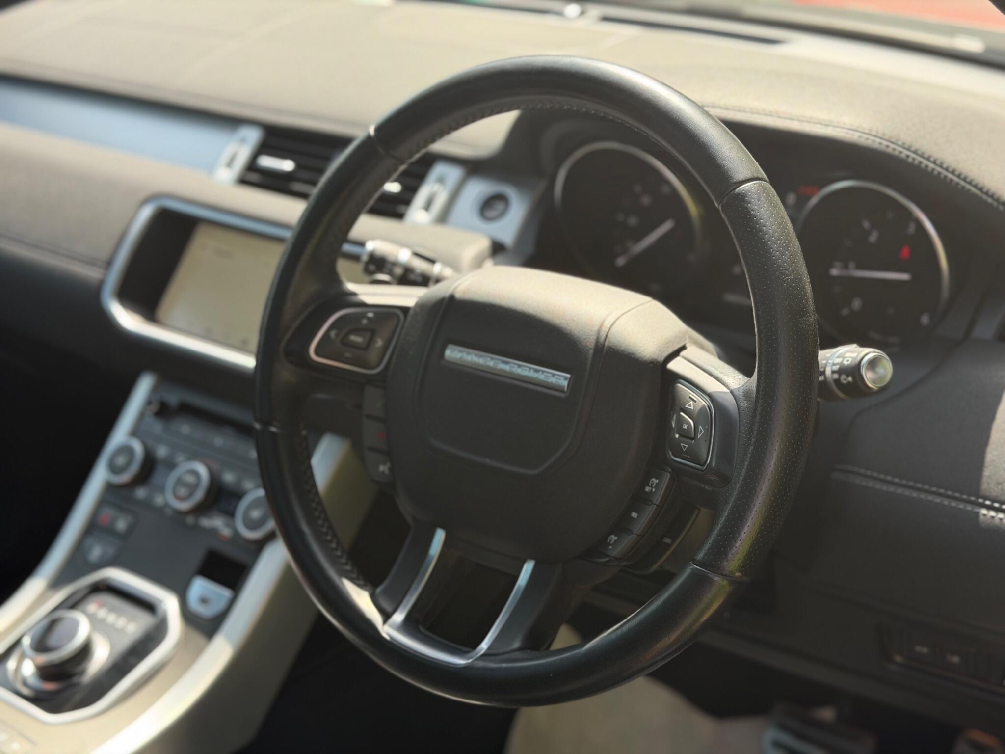 2017 Land Rover Range Rover Evoque thumbnail 24