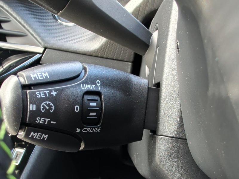 Used Peugeot 208 202609055753423 22