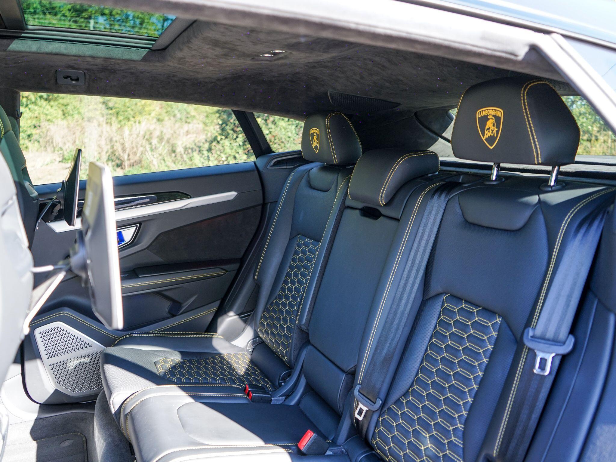 Lamborghini Urus 4.0 V8 BiTurbo SUV 5dr Petrol Auto 4WD Euro 6 (650 ps) — photo 17