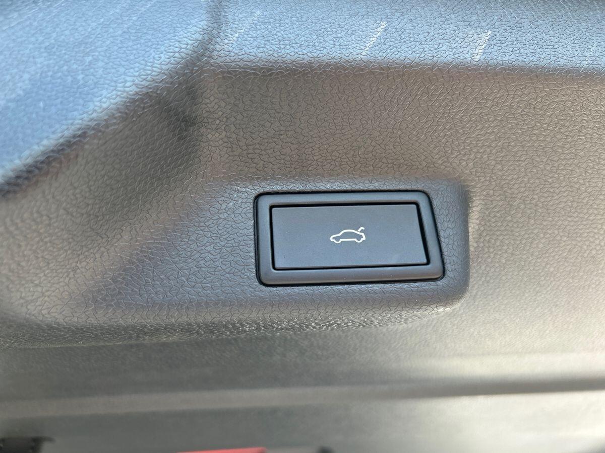 Volkswagen ID. Buzz Photo at-dd510ead47f94e229d9768a10f5631fd.jpg