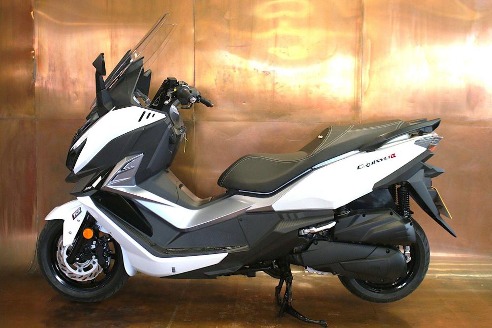 SYM Cruisym 125 Photo at-dd6106d925b0496a92fcc9493770f9e6.jpg