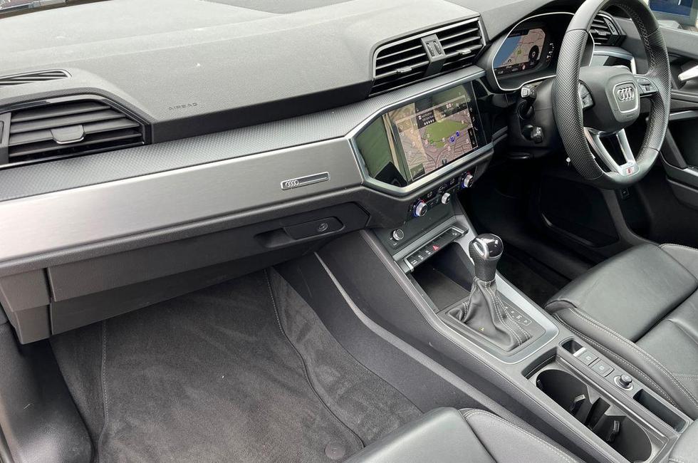 Audi Q3 Photo at-dd71fdad8edc4849848b6ef6502b819c.jpg