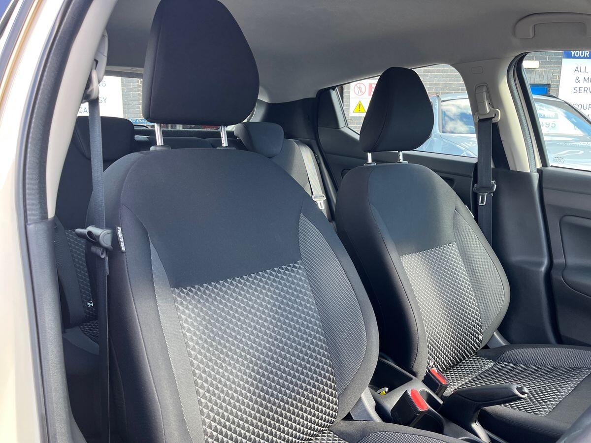 Nissan Micra Photo 22