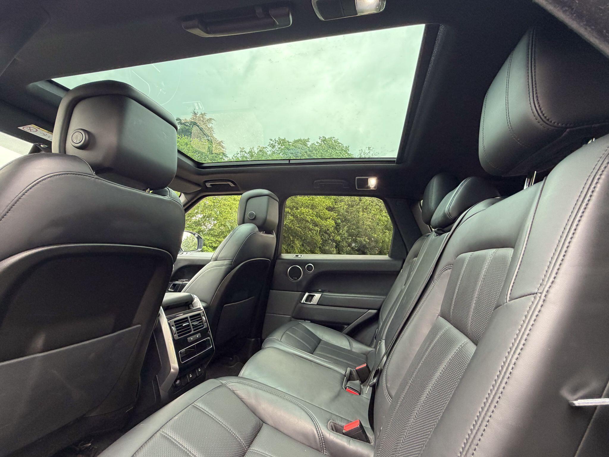 Land Rover Range Rover Sport 3.0 D300 MHEV HSE Dynamic Black SUV 5dr Diesel Auto 4WD Euro 6 (s/s) (300 ps) — photo 15