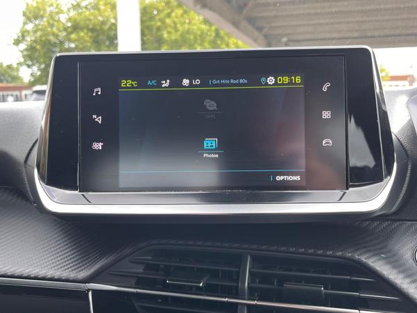 Used Peugeot E-2008 VK22ZLO 26