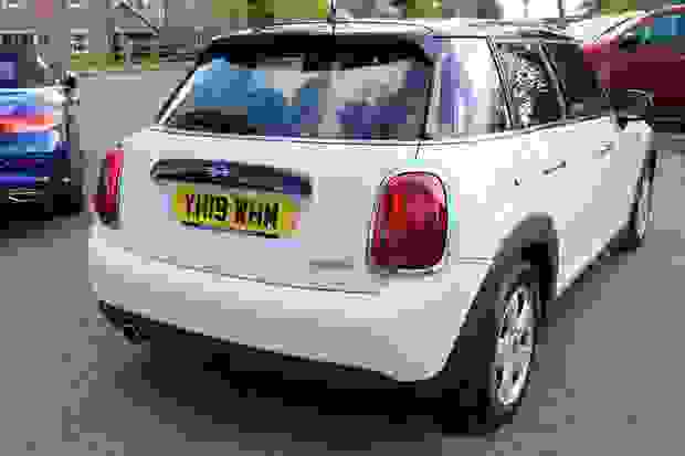 MINI Hatch Photo at-de21f021832a4b819228f78011b46b52.jpg
