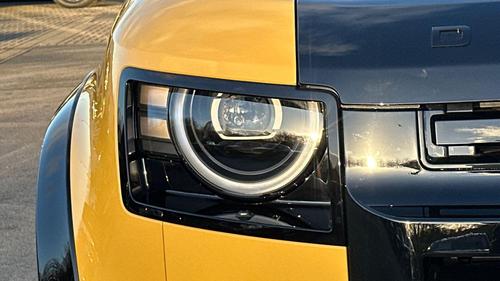 Land Rover Defender Photo at-de275ce220a541f79ae75ae5caef1596.jpg