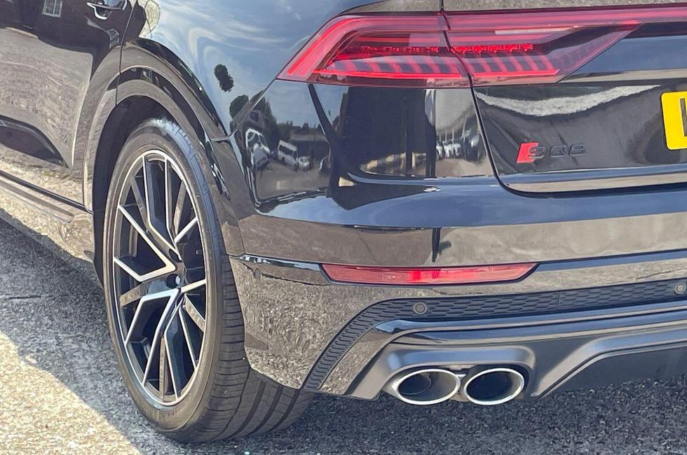 Audi Q8 Photo at-de5d9d24cca94958a37d82cac53acf27.jpg