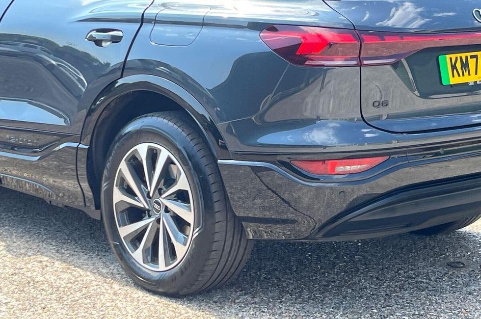 Audi Q6 Photo at-de8dc05e02f64fdeb8ca2519eb4f16ba.jpg