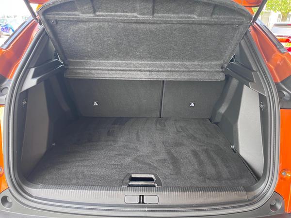 Used Peugeot E-2008 HY22RXH 9