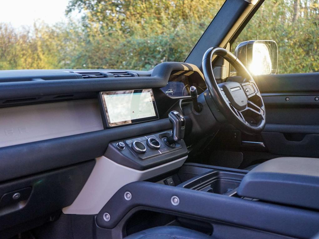 Used Land Rover Defender 90 EN21VHW 14